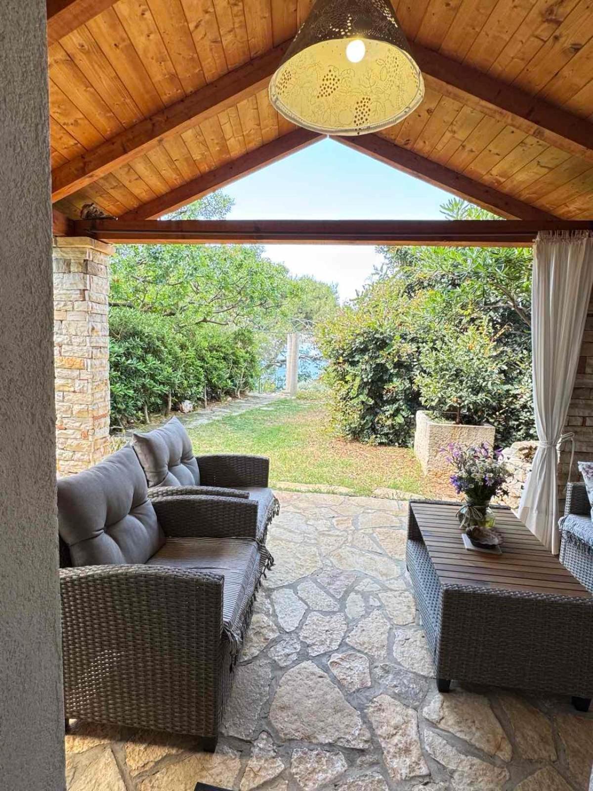 House Dobrila Villa Igrane Exterior photo