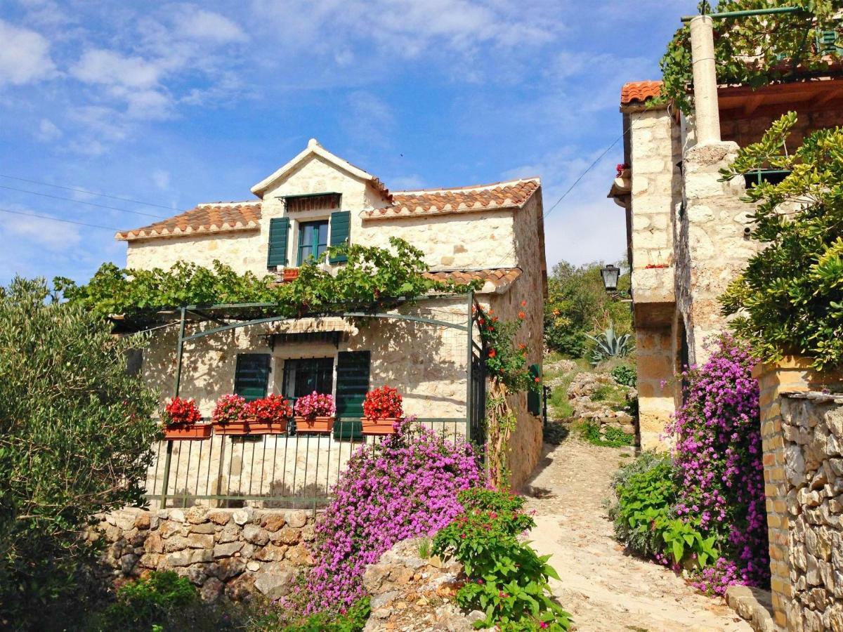 House Dobrila Villa Igrane Exterior photo