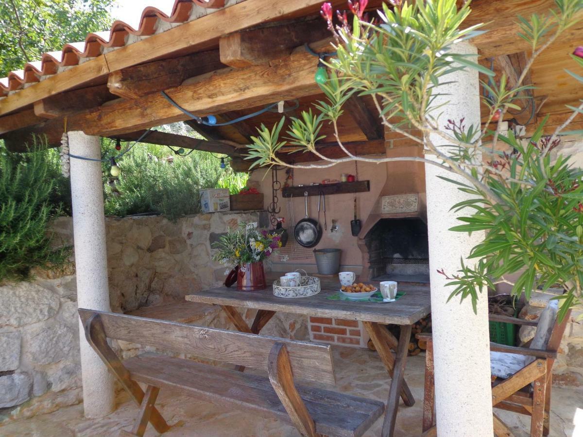 House Dobrila Villa Igrane Exterior photo