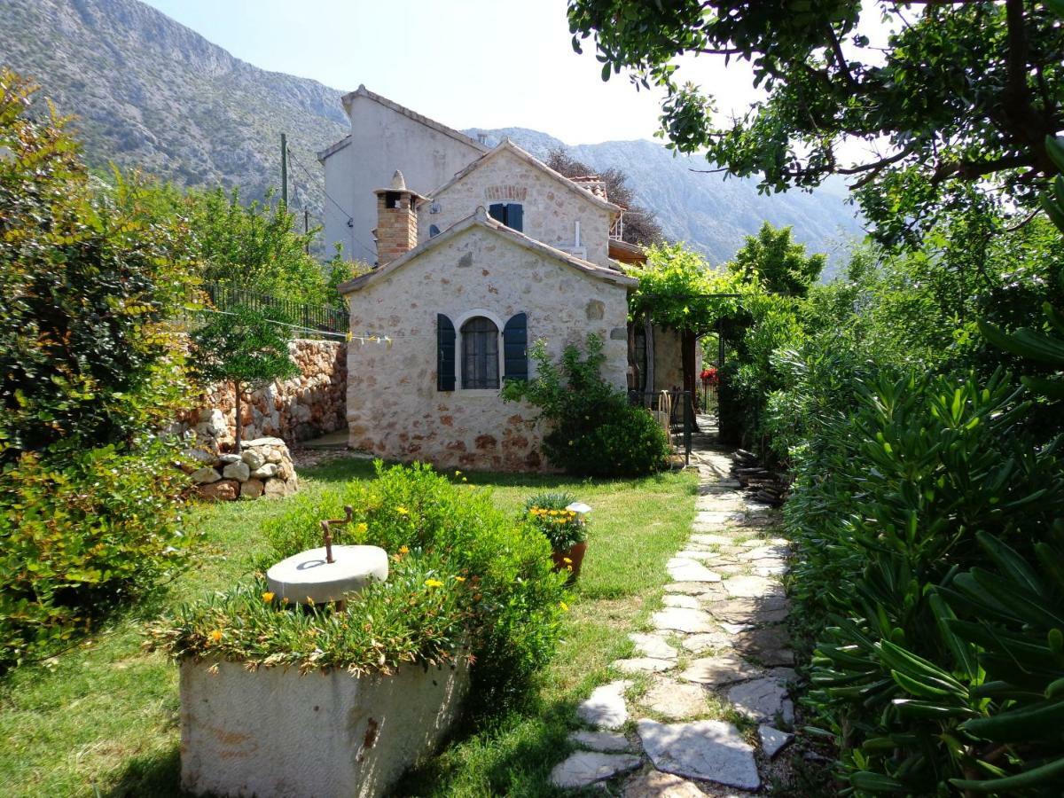 House Dobrila Villa Igrane Exterior photo